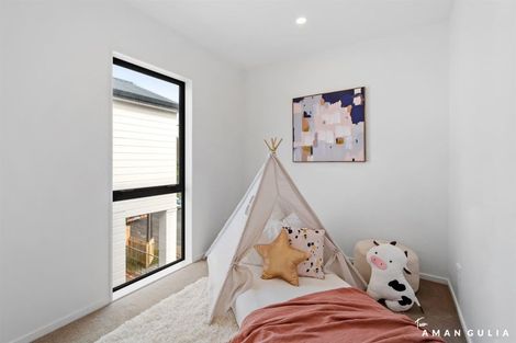 Photo of property in 13b Serjeant Street, Henderson, Auckland, 0612