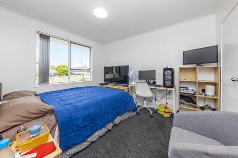 Photo of property in 38 Burundi Avenue, Clendon Park, Auckland, 2103