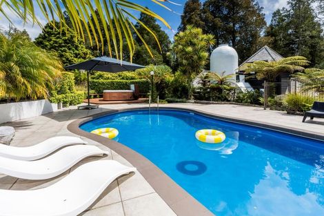 Photo of property in 24 Channel View Road, Campbells Bay, Auckland, 0630