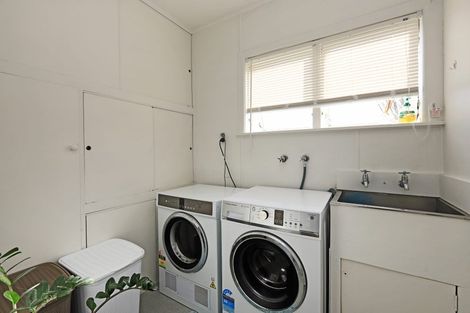 Photo of property in 16 Mangarau Crescent, Havelock North, 4130