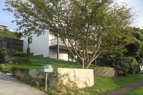 Photo of property in 82 Fyvie Avenue, Tawa, Wellington, 5028