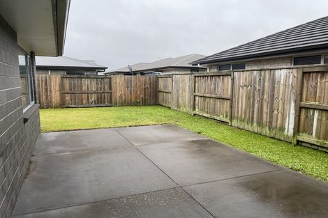 Photo of property in 17 Te Kio Crescent, Papamoa Beach, Papamoa, 3118