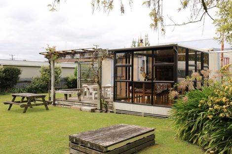 Photo of property in 16 Punga Street, Tangimoana, 4822