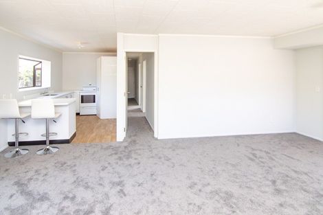 Photo of property in 15 Hanmer Place, Highbury, Palmerston North, 4412