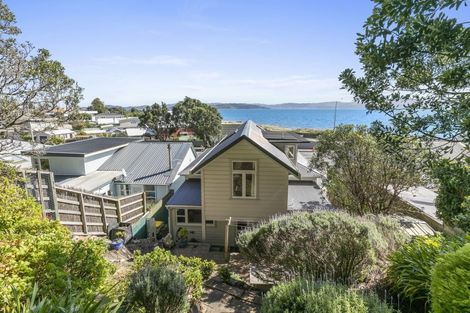 Photo of property in 69 Muritai Road, Eastbourne, Lower Hutt, 5013