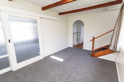Photo of property in 101 Kenmore Street, Newlands, Wellington, 6037