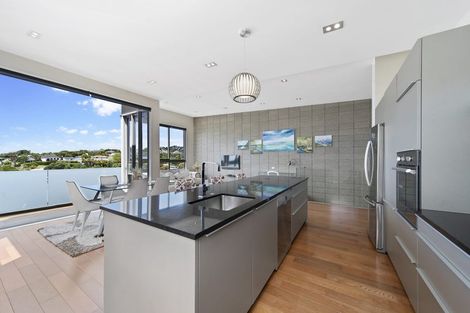 Photo of property in Wilk Heights, 15/8 Wilk Lane, Browns Bay, Auckland, 0630
