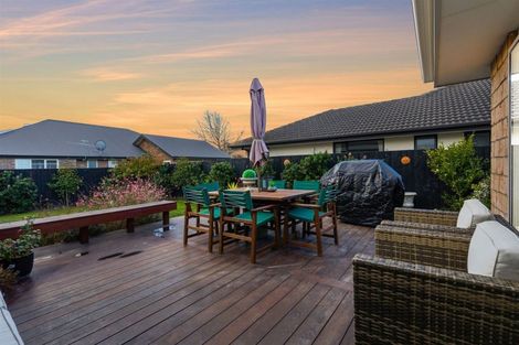 Photo of property in 31 Putake Drive, Parklands, Christchurch, 8083