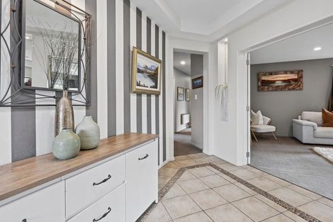 Photo of property in 16 Limes Avenue, Parklands, Christchurch, 8083