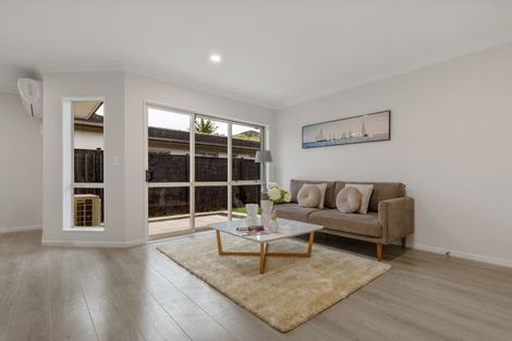 Photo of property in 11 Thyme Court, Flat Bush, Auckland, 2016