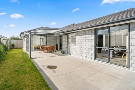 Photo of property in 10 Ponga Place, Papamoa Beach, Papamoa, 3118