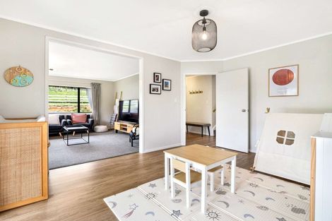 Photo of property in 61 Kanuka Road, Bombay, 2675