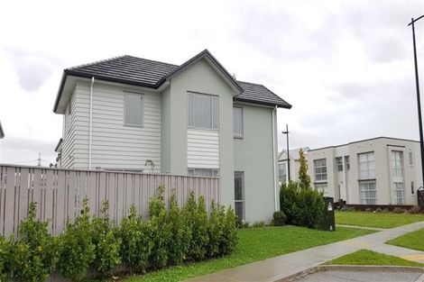 Photo of property in 1/26 Hollowout Street, Takanini, 2112