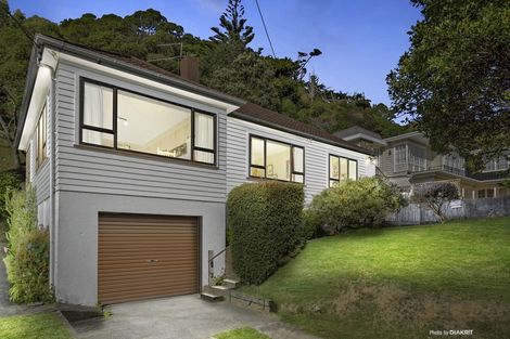 Photo of property in 33 Burrows Avenue, Karori, Wellington, 6012