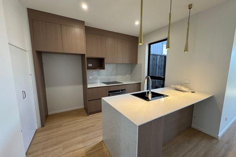 Photo of property in 3/90 Picasso Drive, West Harbour, Auckland, 0618