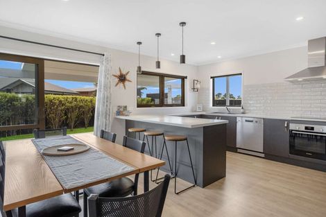 Photo of property in 139 Rangiora Crescent, Matarangi, Whitianga, 3592