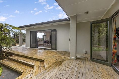 Photo of property in 300 Awai Road, Tarurutangi, New Plymouth, 4372