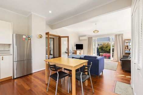 Photo of property in 14 Wayside, Miramar, Wellington, 6022