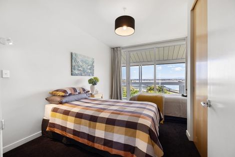 Photo of property in 12 Balmoral Lane, Redcliffs, Christchurch, 8081