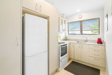 Photo of property in 3/38 Kirrie Avenue, Te Atatu South, Auckland, 0610