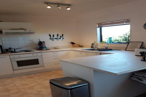 Photo of property in 3/66 Kawaha Point Road, Kawaha Point, Rotorua, 3010