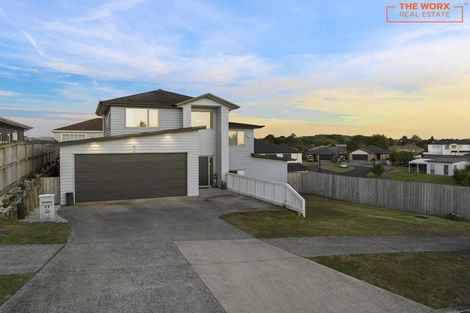 Photo of property in 11 Regis Park Drive, Pukekohe, 2120
