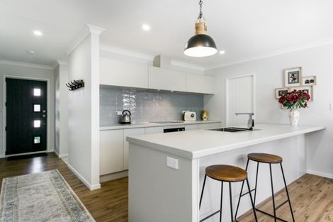 Photo of property in 27 Aparima Place, Awatoto, Napier, 4110