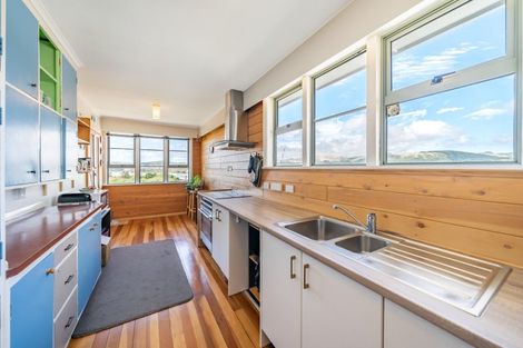 Photo of property in 2 Waiho Terrace, Elsdon, Porirua, 5022