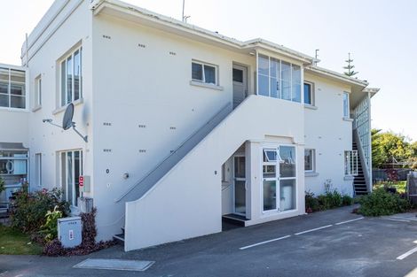 Photo of property in 1-12/48 The Bay Hill, Timaru, 7910