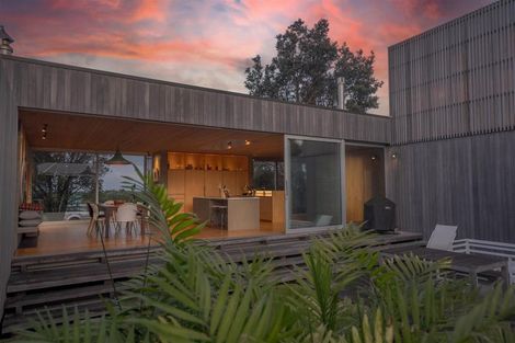 Photo of property in 19 Lagoon Way, Omaha, 0986