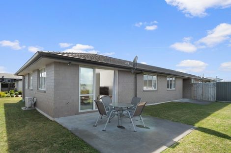 Photo of property in Waterview Estate, 86/4 Greystone Place, Omokoroa, 3114
