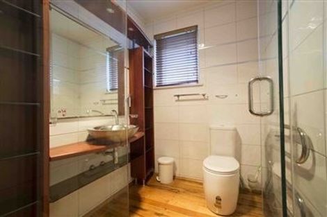 Photo of property in 21 Elliott Avenue, Bayview, Auckland, 0629