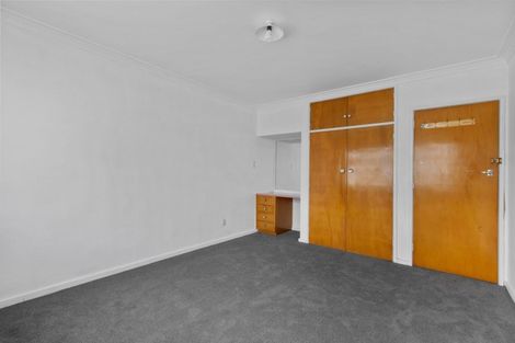 Photo of property in 2/504 Queen Street East, Hastings, 4122