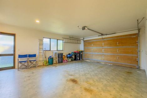 Photo of property in 5 Kon Tiki Road, Whiritoa, Whangamata, 3691