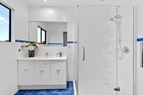 Photo of property in 1 Armagh Road, Blockhouse Bay, Auckland, 0600