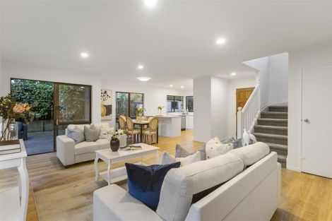 Photo of property in 1/13 Pinewood Grove, Botany Downs, Auckland, 2010