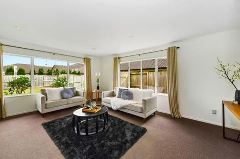 Photo of property in 17 Kentwood Place, Flagstaff, Hamilton, 3210