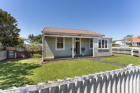 Photo of property in 85 Brooklands Road, Brooklands, New Plymouth, 4310
