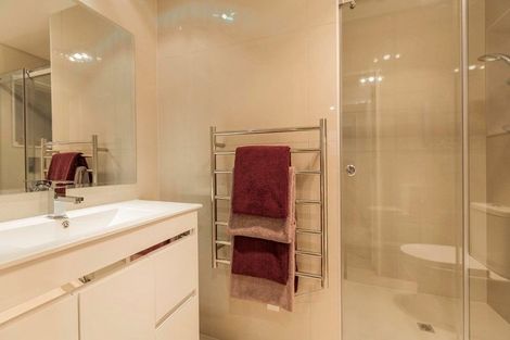 Photo of property in 1 Laquinta Place, Flat Bush, Auckland, 2019