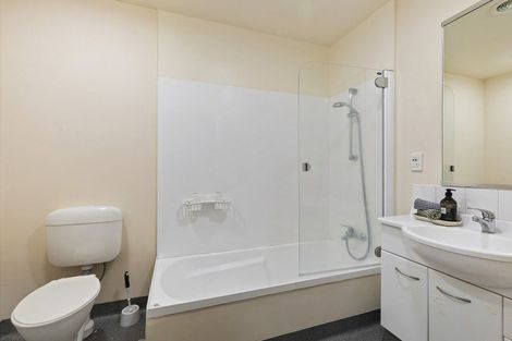 Photo of property in Luxford Villas, 114/72 Herald Street, Berhampore, Wellington, 6023