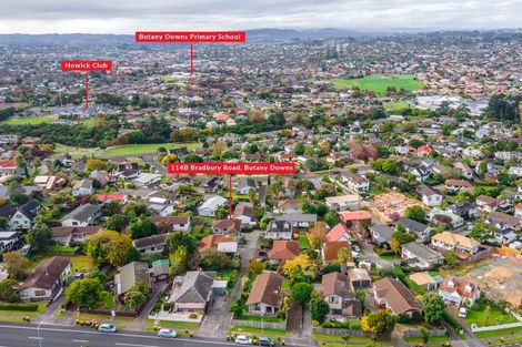 Photo of property in 2/114 Bradbury Road, Botany Downs, Auckland, 2010