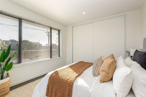 Photo of property in 202 Centaurus Road, Saint Martins, Christchurch, 8022