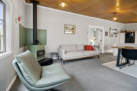 Photo of property in 89 Bridge Street, Bulls, 4818