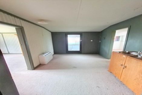 Photo of property in 920 Richmond Road, Lepperton, New Plymouth, 4373