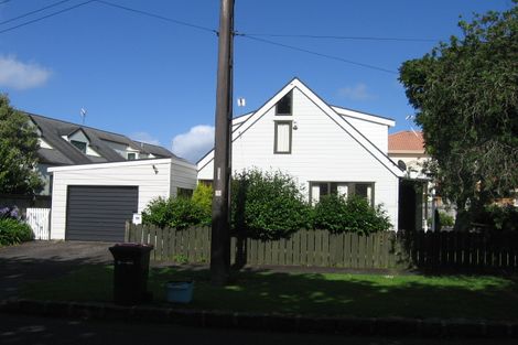 Photo of property in 13 Dunkerron Avenue, Epsom, Auckland, 1051