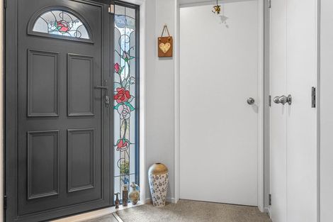 Photo of property in 21 Edgewater Grove, Whakatane, 3120