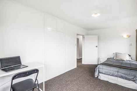 Photo of property in 402 Yaldhurst Road, Russley, Christchurch, 8042