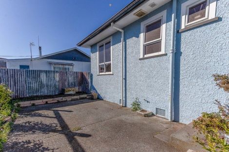 Photo of property in 5 Ngahina Street, Marton, 4710