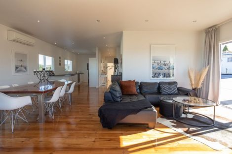 Photo of property in 89 Centennial Drive, Whitianga, 3510