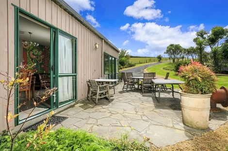 Photo of property in 6 Nandina Lane, Pukekohe, 2120